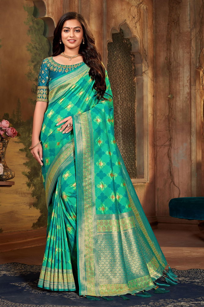 Manohari Hit Colour 15 New Exclusive Wear Designer Banarasi Silk Saree Collection